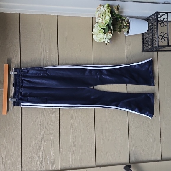 PrettyLittleThing Navy Side Stripe Flare Leg Sweatpants 0 - Picture 6 of 13